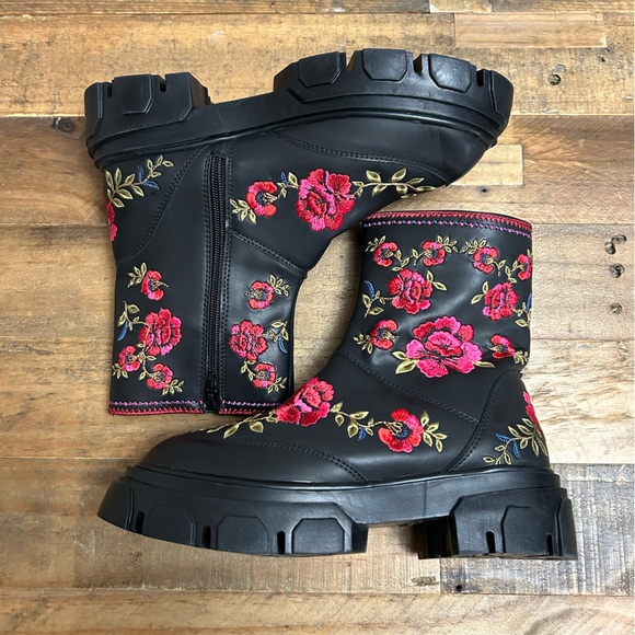 NWOT FARMRIO Boho Mid Boots - Picture 7 of 11